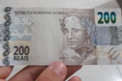 sonhar com nota de 200 reais