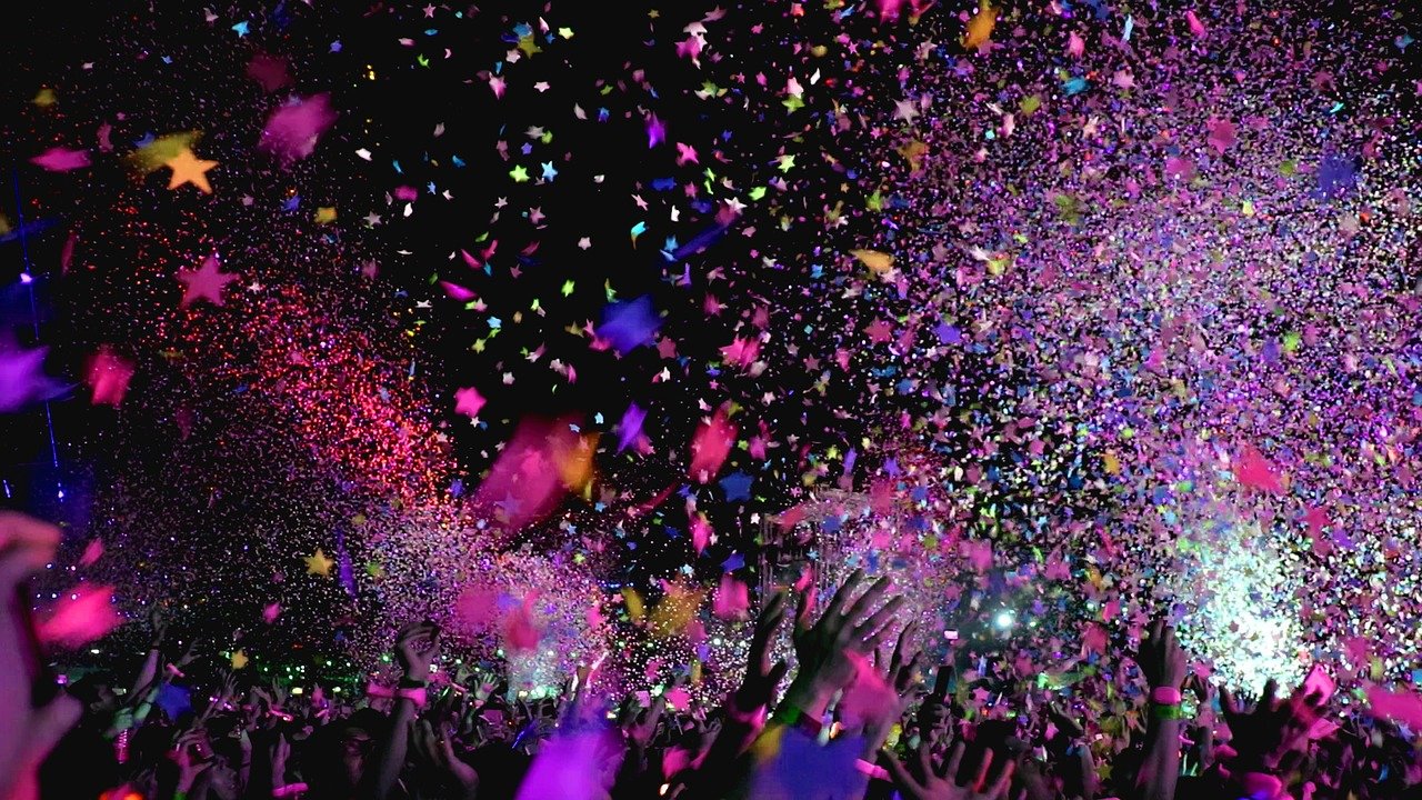 Sonhar com festa