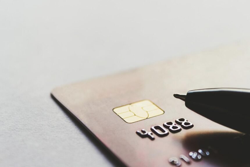É seguro enviar foto do cartão de crédito?