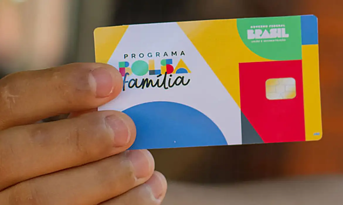 Informação explosiva: corte de 1,1 milhão no Bolsa Família!