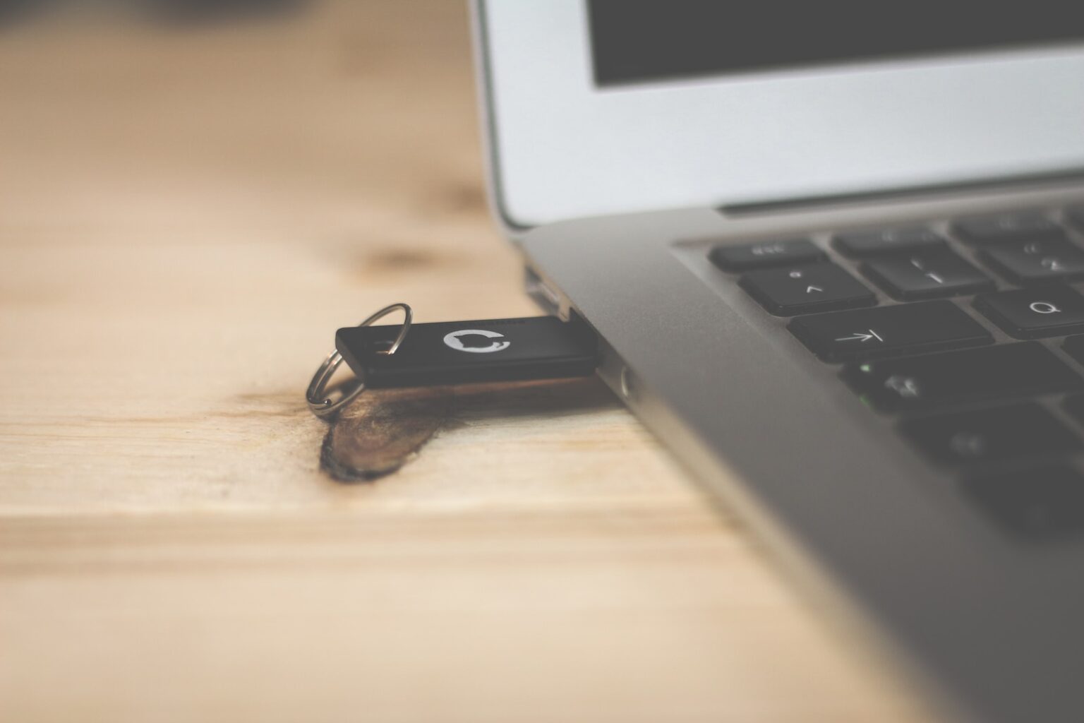 Como criar um pendrive bootável para instalar o Windows