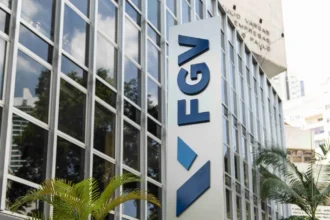 FGV abre inscrições para cursos gratuitos e online de verão com início em fevereiro