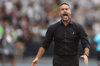 Técnico Artur Jorge deixa o comando do Botafogo após conquistas