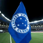 Cruzeiro confirma número da camisa de Sinisterra em anúncio crucial