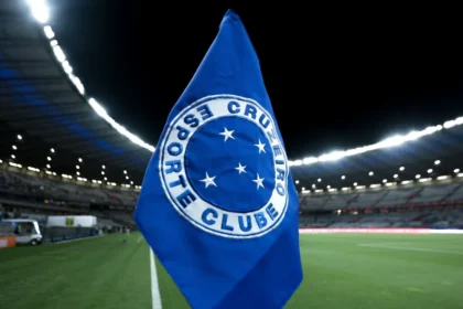 Cruzeiro celebra 104 anos de história com conquistas memoráveis