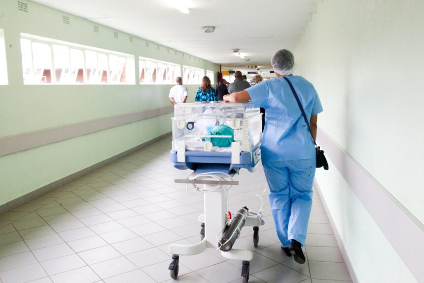 Trabalhadores de hospitais podem ter aposentadoria especial garantida