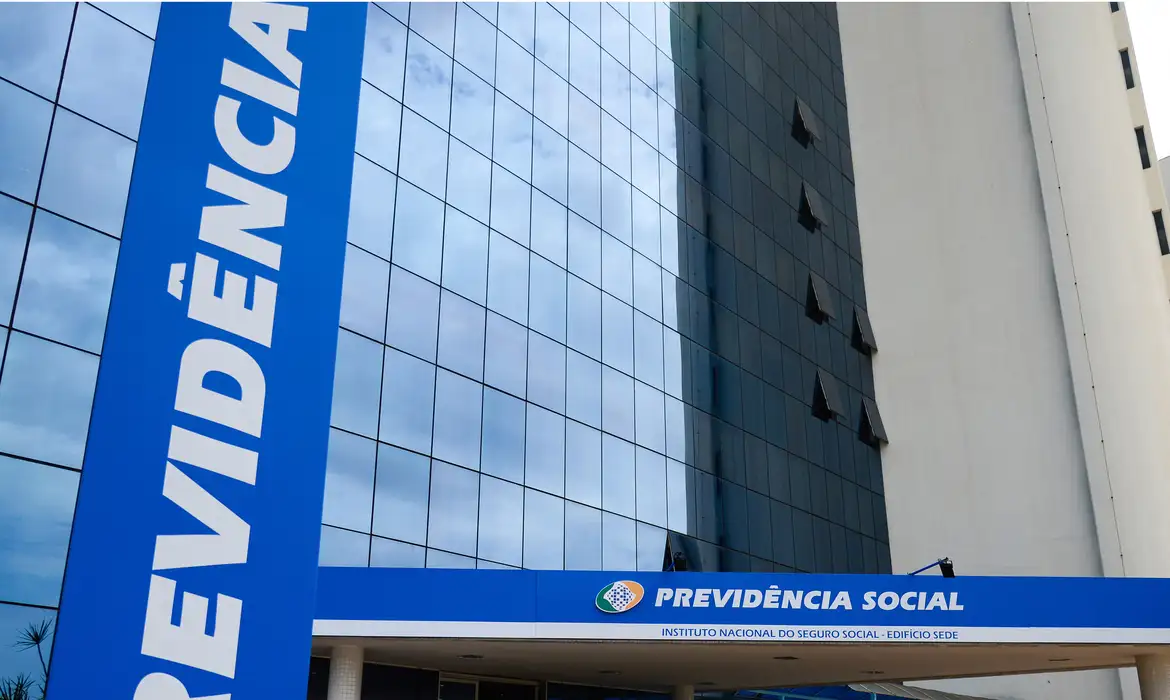 Suspensão do crédito consignado do INSS gera incertezas para novos beneficiários