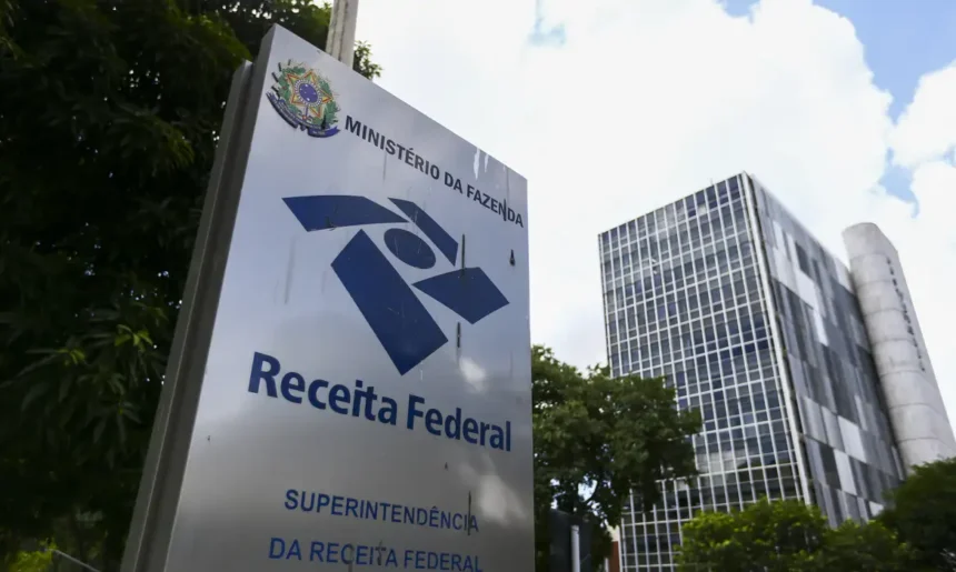 Receita Federal nega taxação do PIX e esclarece novas regras