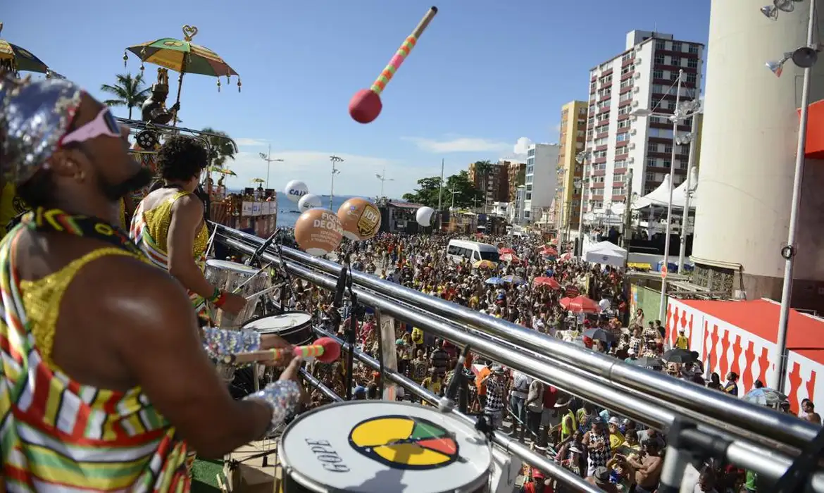 Como Ganhar Dinheiro no Carnaval 2025
