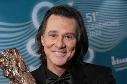 Instagram / @jimcarrey_official_
