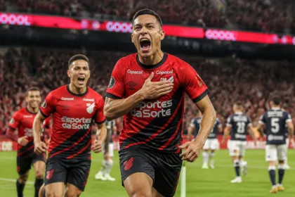 Athletico-PR vence Remo de virada e entra no G4 do Brasileirão