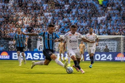 Grêmio e Santos duelam em busca de recuperação no Brasileirão