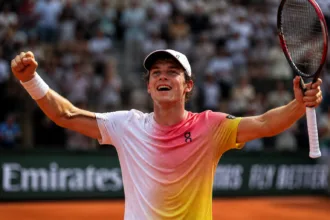 João Fonseca elimina Djokovic e avança às oitavas de Roland Garros