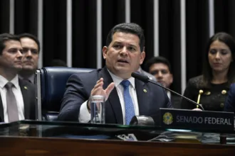 Senado recebe proposta alternativa ao fim da escala 6×1