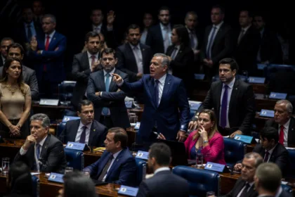 Tensão no Congresso aumenta com barragem da CPMI do Banco Master