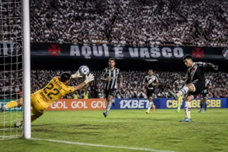 Vasco e Atlético-MG buscam recuperação no Brasileirão em São Januário