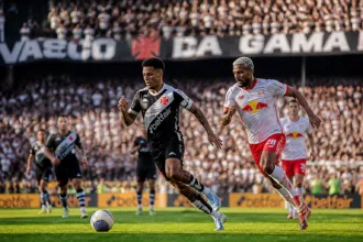 Vasco enfrenta Red Bull Bragantino em busca de recuperação no Brasileirão