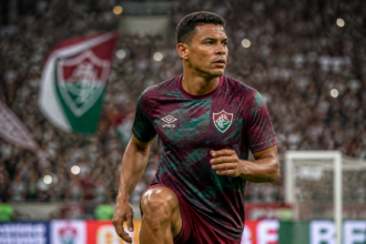 Fluminense anuncia retorno de Thiago Silva até dezembro de 2026