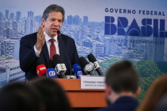 Haddad denuncia contrato suspeito de Tarcísio e fala sobre segurança