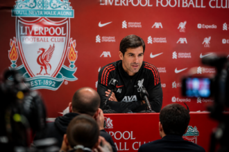 Liverpool anuncia Andoni Iraola como novo técnico