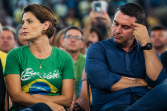 Crise familiar entre Michelle e Flávio Bolsonaro afeta pré-campanha