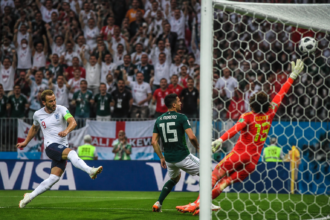 Inglaterra elimina México em jogo emocionante nas oitavas da Copa