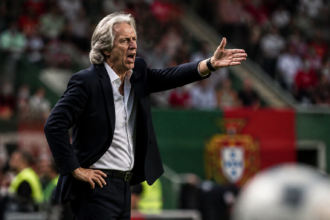 Jorge Jesus deve assumir a seleção de Portugal após saída de Martínez