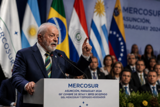 Lula anuncia reeleição durante cúpula do Mercosul em Assunção