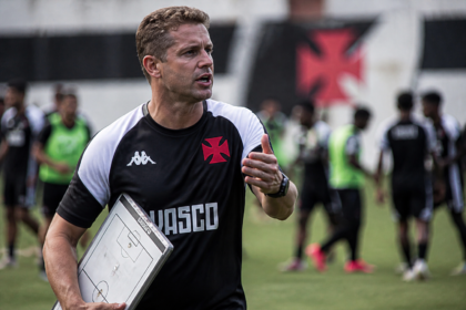 Vasco confirma Fernando Seabra como novo técnico até 2027